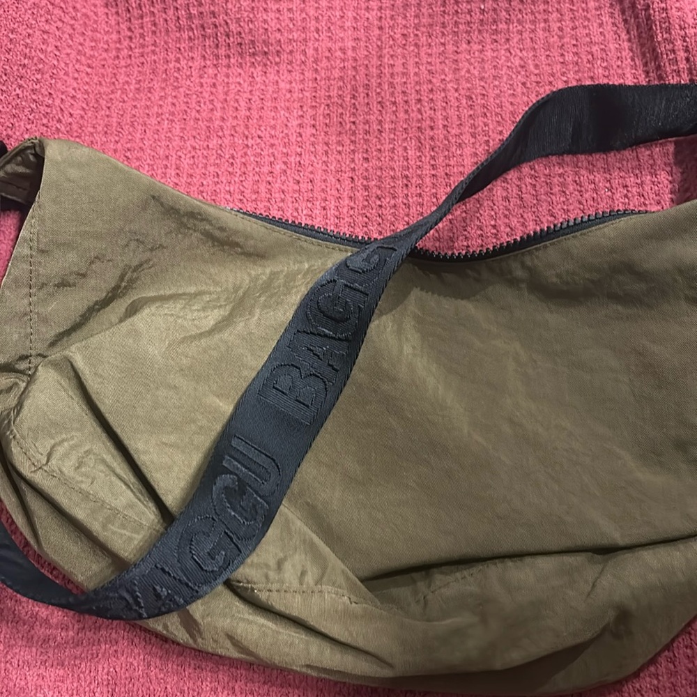 Baggu medium crescent